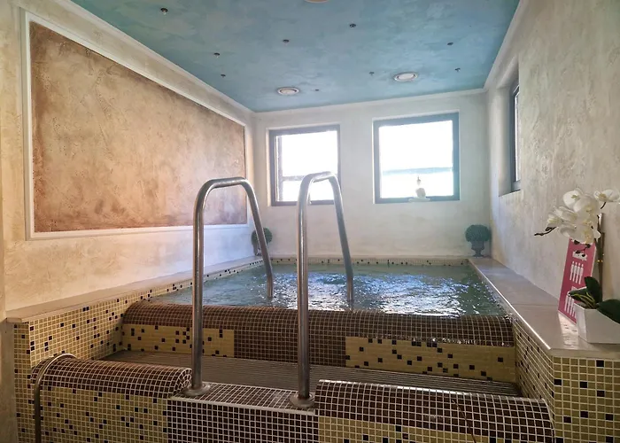 релакс Hotel 2*